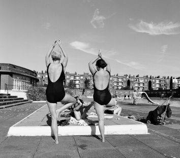 Yoga ladies Â© Ruth Corney
